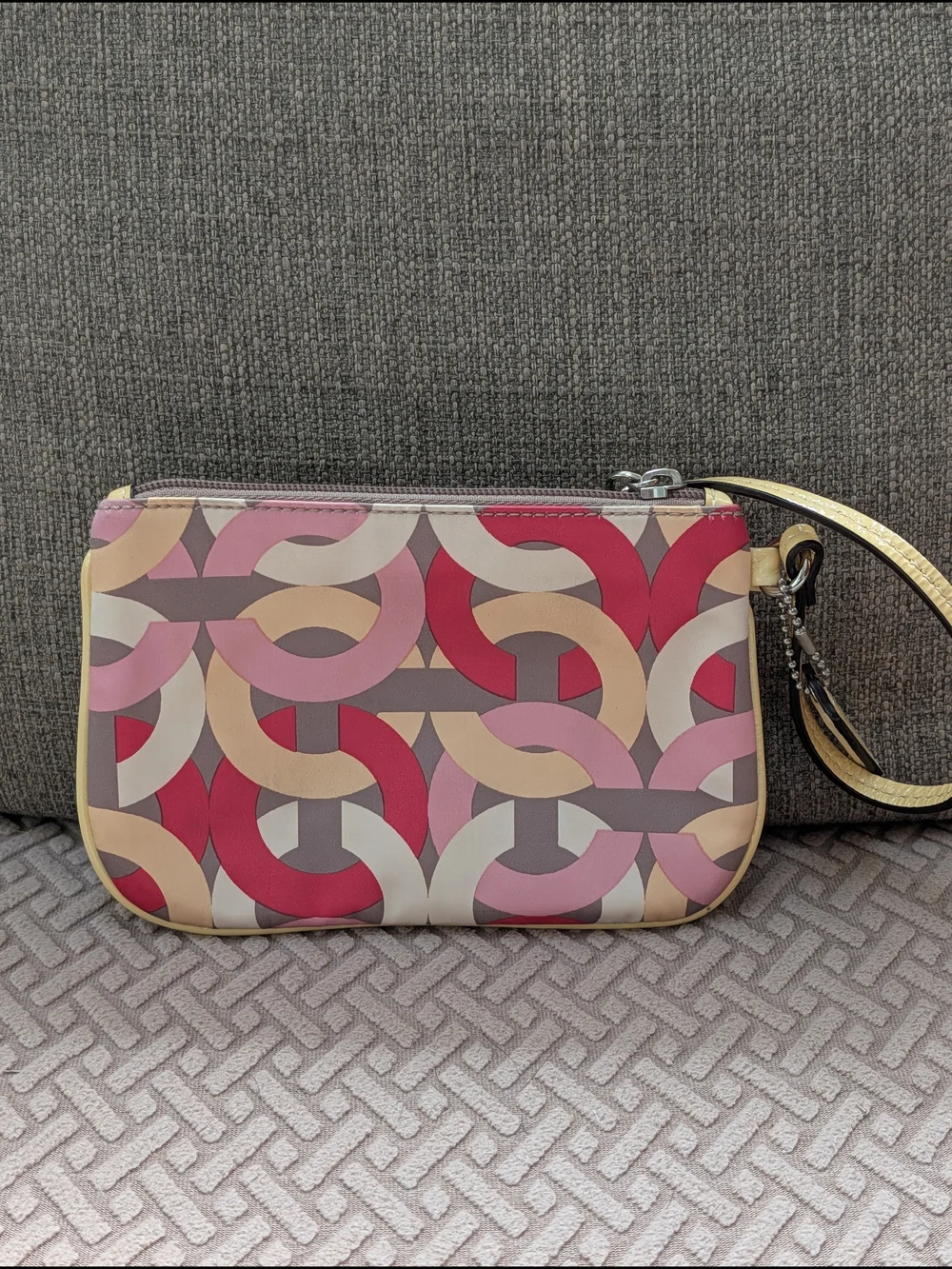 Coach Op Art Wristlet Pouch in Pink, Red & Neutral Geometric Print EUC